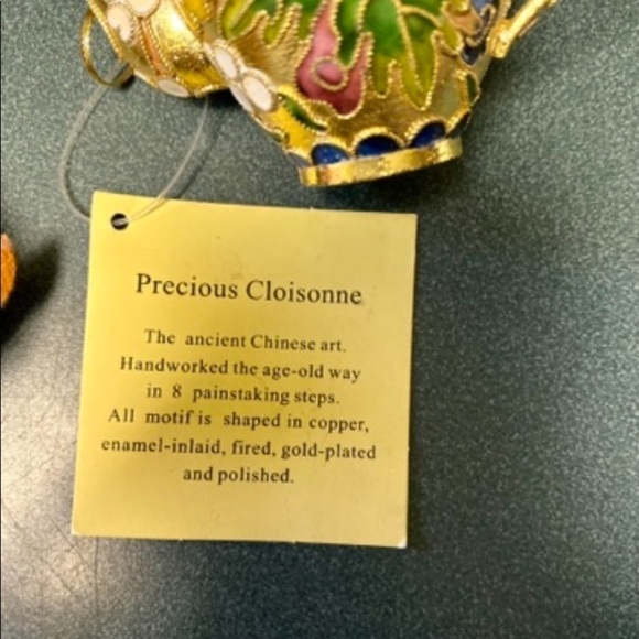 VTG 2” Cloisonné Teapot Christmas Ornament Red and gold Holly Enamel 2.5” tall. - Picture 10 of 10